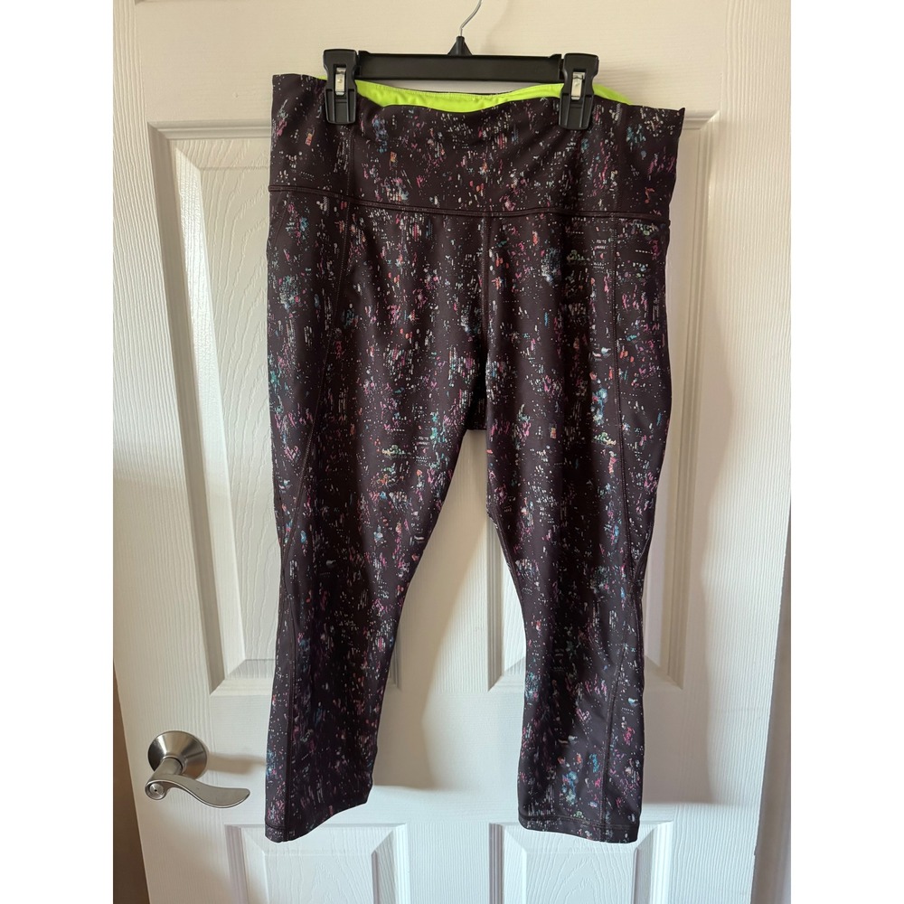 Athleta Lightning City Lights Capri Leggings Women's Size Large Multi‎ Color